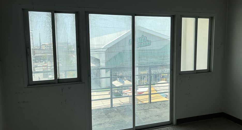 For sale retail Space in Bang Lamung, Chonburi