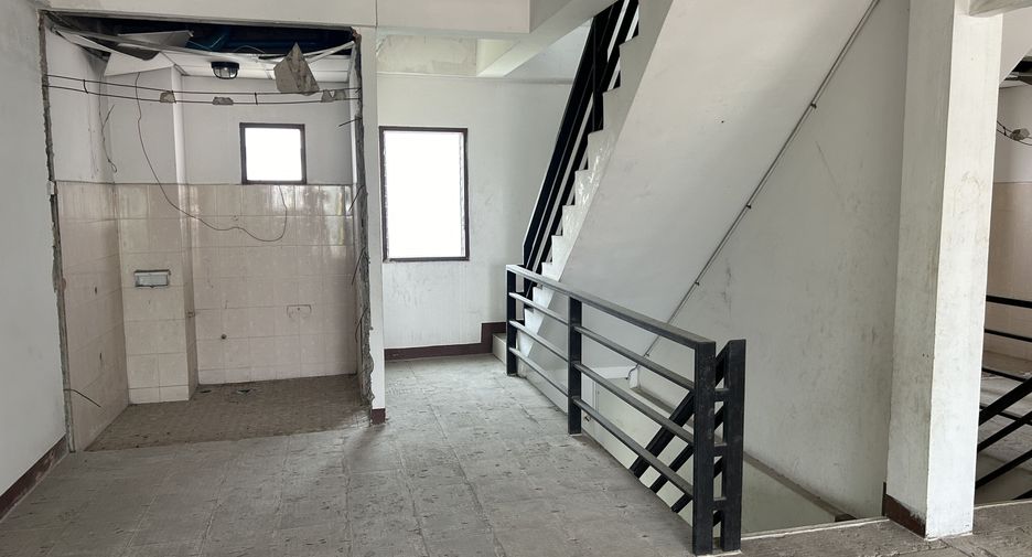 For sale retail Space in Bang Lamung, Chonburi