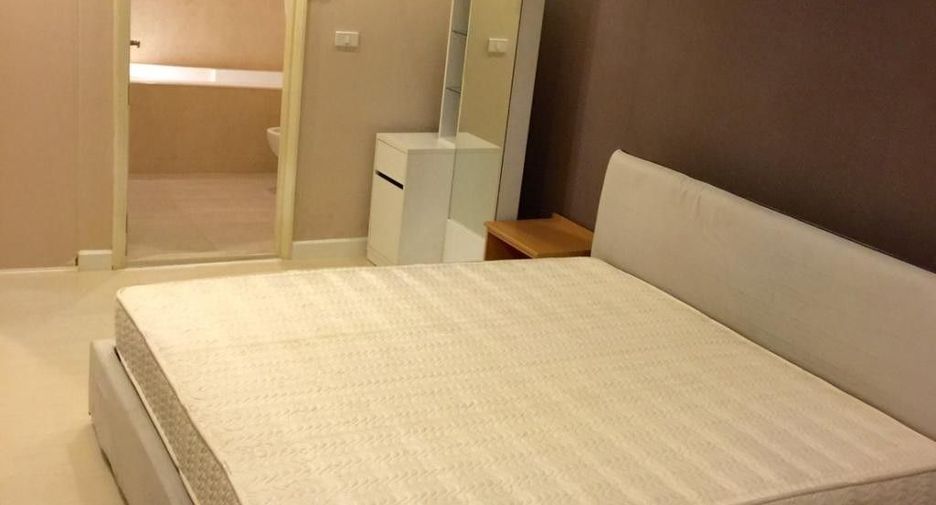 For sale and for rent 3 bedrooms condo in Watthana, Bangkok