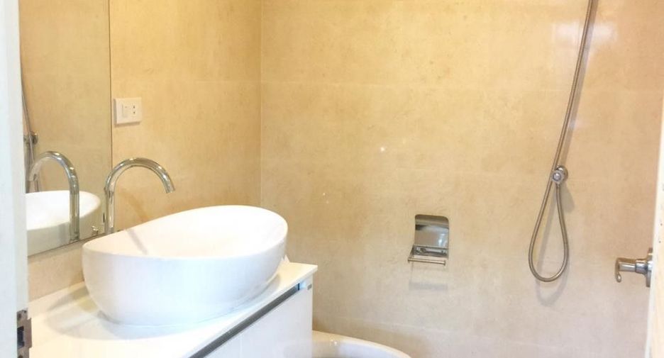 For sale and for rent 3 bedrooms condo in Watthana, Bangkok