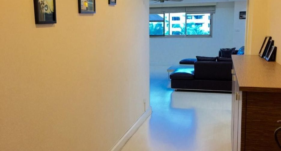 For sale and for rent 3 bedrooms condo in Watthana, Bangkok