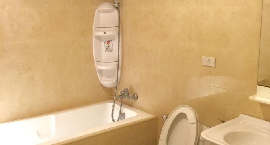 For sale and for rent 3 bedrooms condo in Watthana, Bangkok