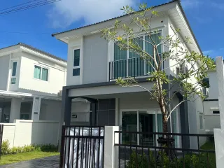 À louer 3 chambres maison à Mueang Phuket, Phuket