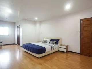 Wohnung zum Kauf mit 2 Zimmer in Si Racha, Chonburi