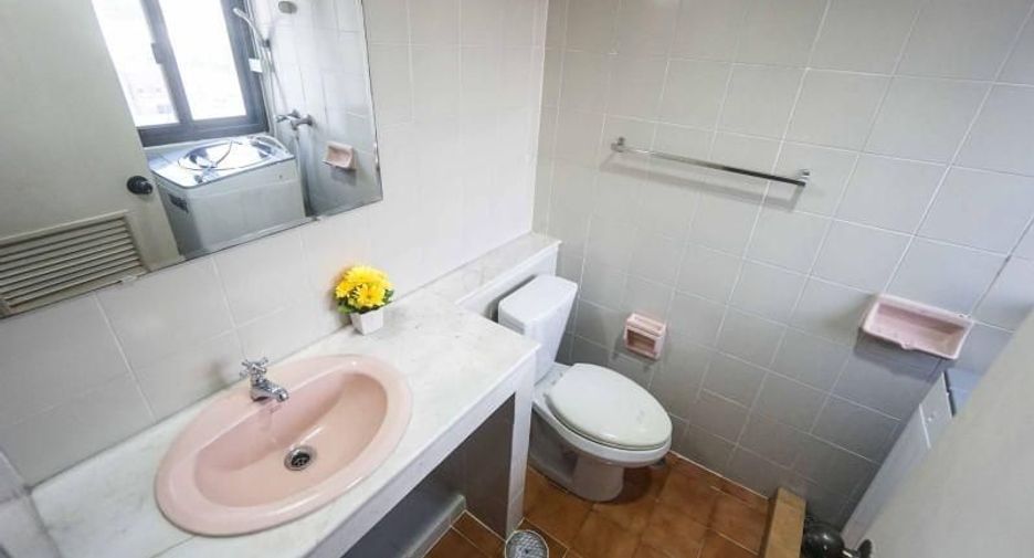 For sale 2 bedrooms condo in Si Racha, Chonburi