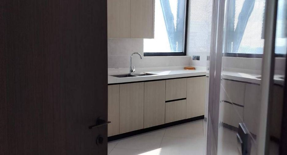 À vendre et à louer 3 chambres condo à Khlong San, Bangkok