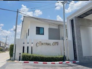 For sale 2 bedrooms townhouse in Si Racha, Chonburi