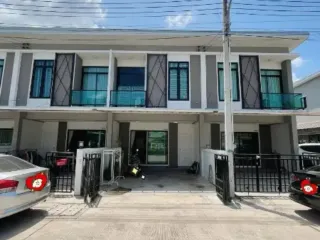 For sale 2 bedrooms townhouse in Si Racha, Chonburi