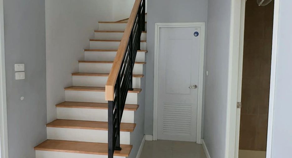 Casa en venta de 4 habitaciones en Prawet, Bangkok