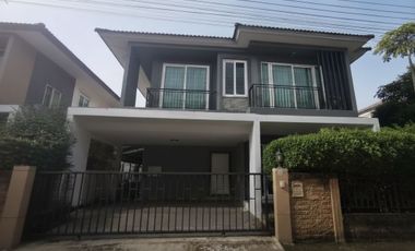 Casa en venta de 4 habitaciones en Prawet, Bangkok