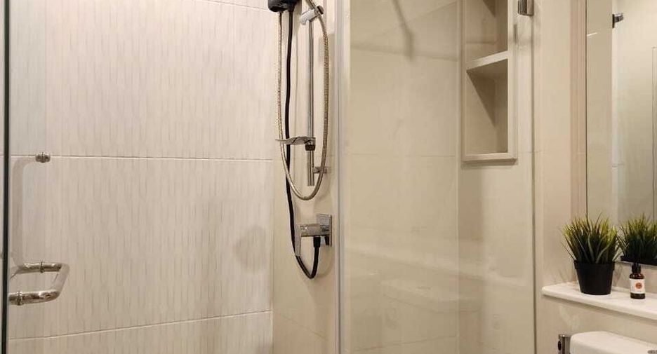 Wohnung zur Miete mit Studio in Huai Khwang, Bangkok
