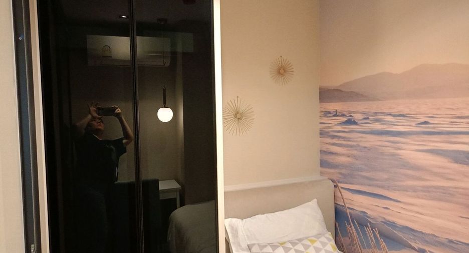 For rent 2 bedrooms condo in Bang Rak, Bangkok