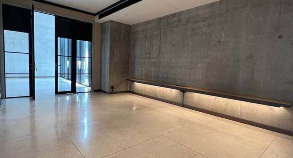 For rent 3 bedrooms condo in Yan Nawa, Bangkok