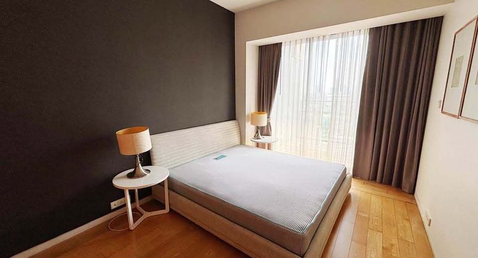 For rent 2 bedrooms condo in Sathon, Bangkok