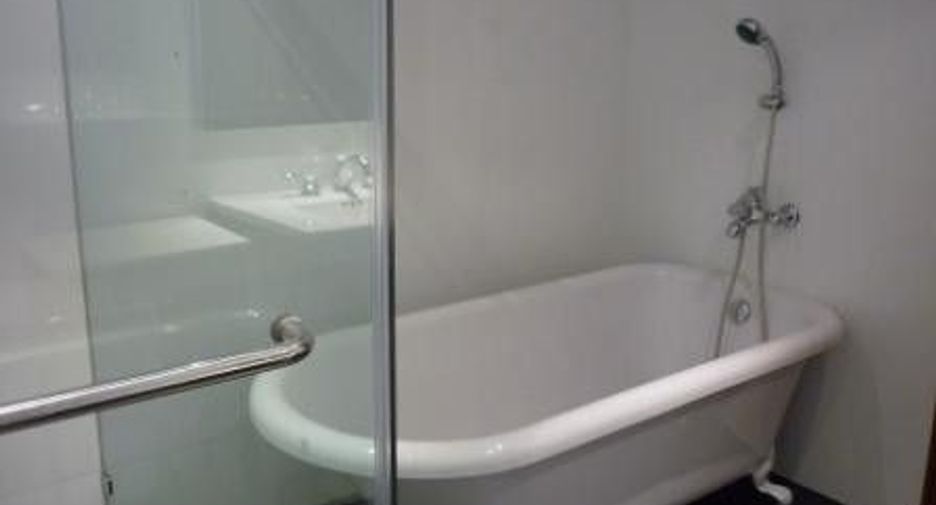 For rent 2 ベッドルーム condo in Pathum Wan, Bangkok