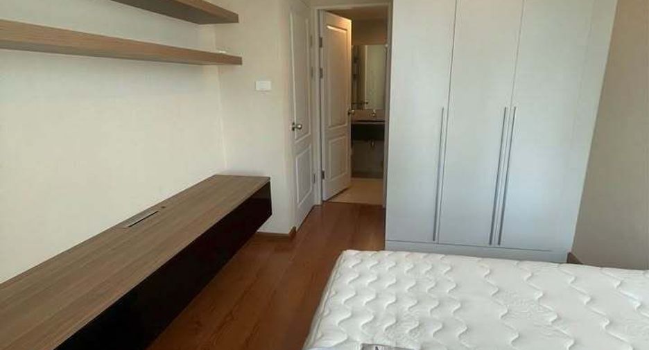 For rent 2 bedrooms condo in Huai Khwang, Bangkok