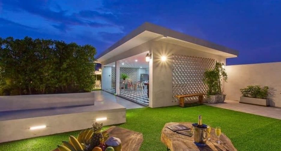 For sale 5 bedrooms house in Bang Lamung, Chonburi