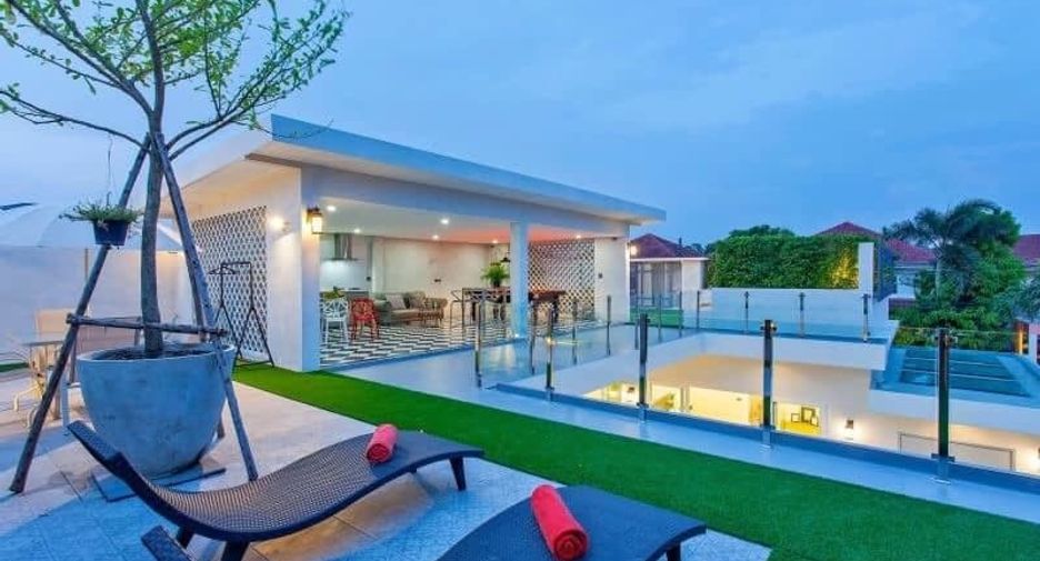 For sale 5 bedrooms house in Bang Lamung, Chonburi