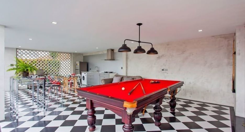 For sale 5 bedrooms house in Bang Lamung, Chonburi