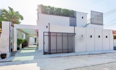 Casa en venta de 5 habitaciones en Bang Lamung, Chonburi