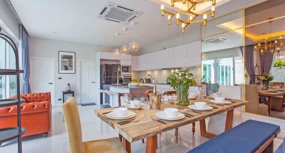 For sale 5 bedrooms house in Bang Lamung, Chonburi