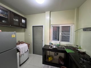 For rent 5 bedrooms house in Watthana, Bangkok