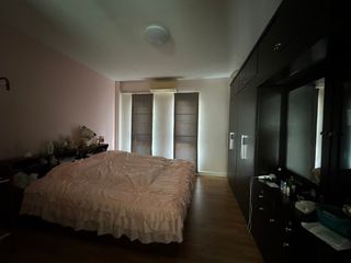 For rent 5 bedrooms house in Watthana, Bangkok