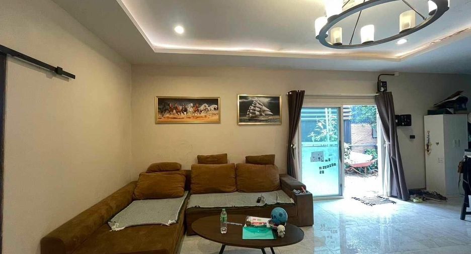 Casa en venta de 3 habitaciones en Bang Lamung, Chonburi