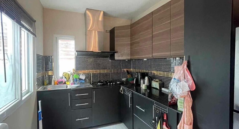 Casa en venta de 3 habitaciones en Bang Lamung, Chonburi