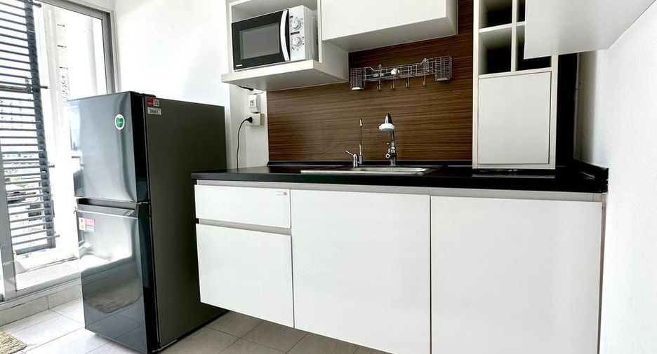 For rent studio condo in Phra Khanong, Bangkok