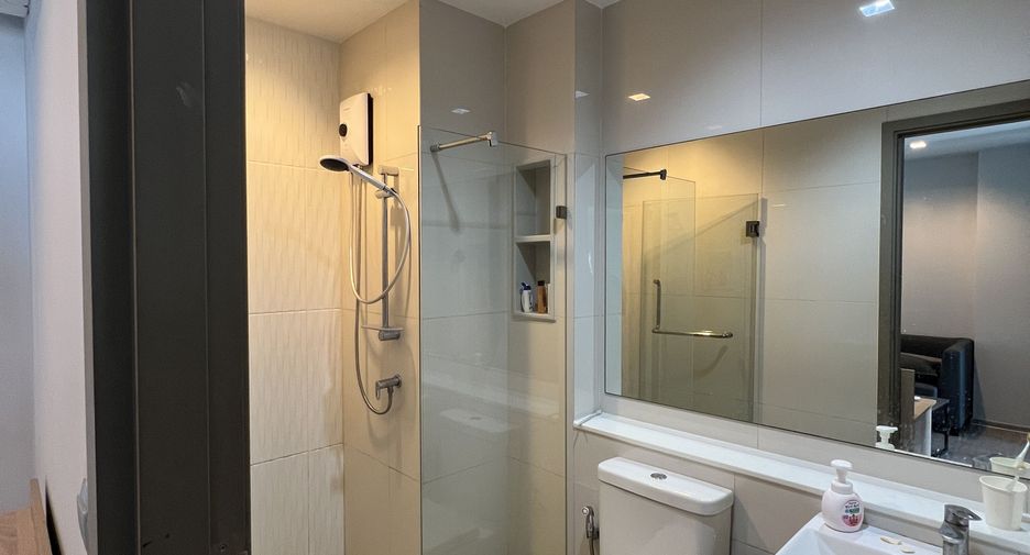 For rent 1 bed condo in Huai Khwang, Bangkok