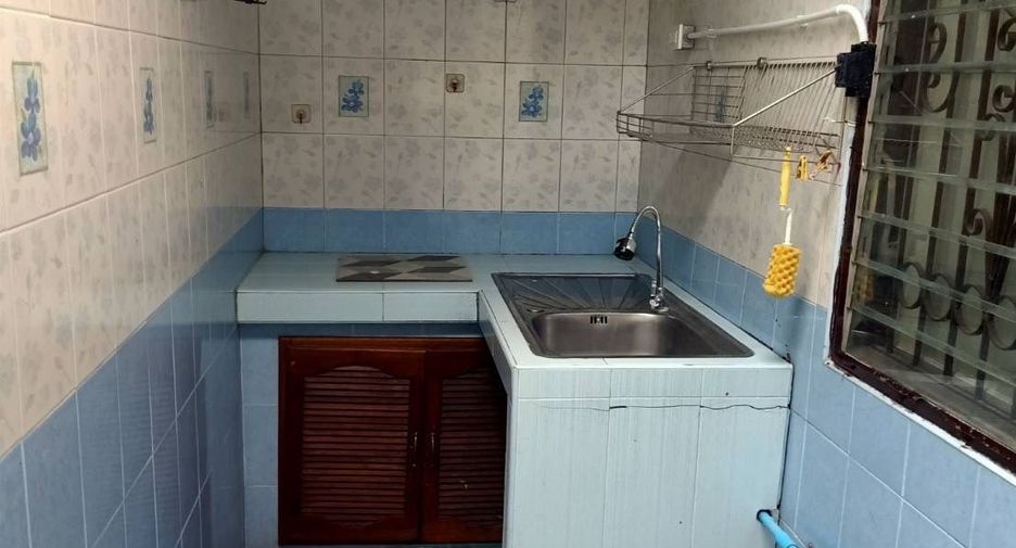 For sale 2 bedrooms townhouse in Min Buri, Bangkok