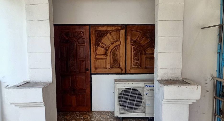 For sale 2 bedrooms townhouse in Min Buri, Bangkok