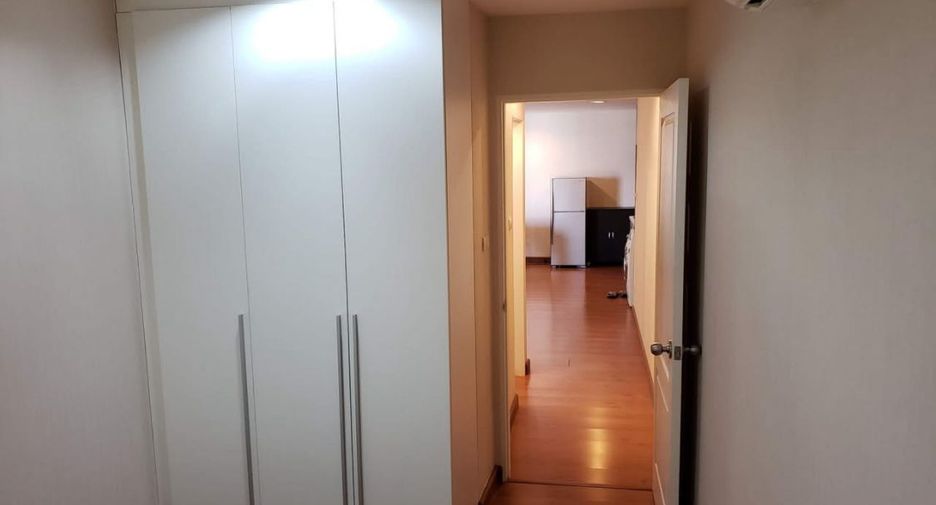For rent 1 bed condo in Huai Khwang, Bangkok