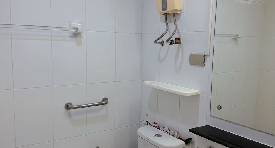 Wohnung zur Miete mit 2 Zimmer in Khlong Toei, Bangkok