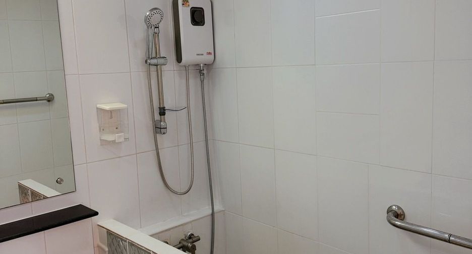 Wohnung zur Miete mit 2 Zimmer in Khlong Toei, Bangkok
