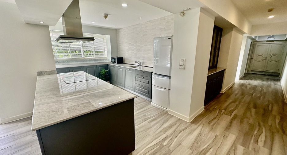 For sale 4 bedrooms condo in Hua Hin, Prachuap Khiri Khan