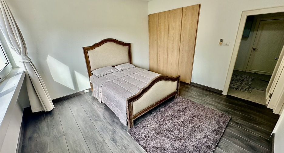 For sale 4 bedrooms condo in Hua Hin, Prachuap Khiri Khan