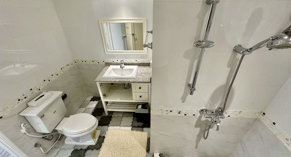 For sale 4 bedrooms condo in Hua Hin, Prachuap Khiri Khan