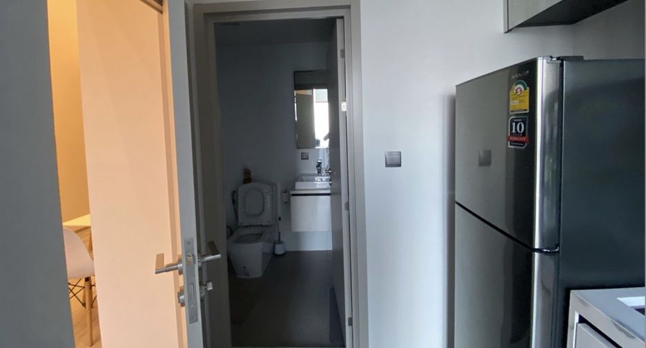 For rent 1 bed condo in Phra Khanong, Bangkok
