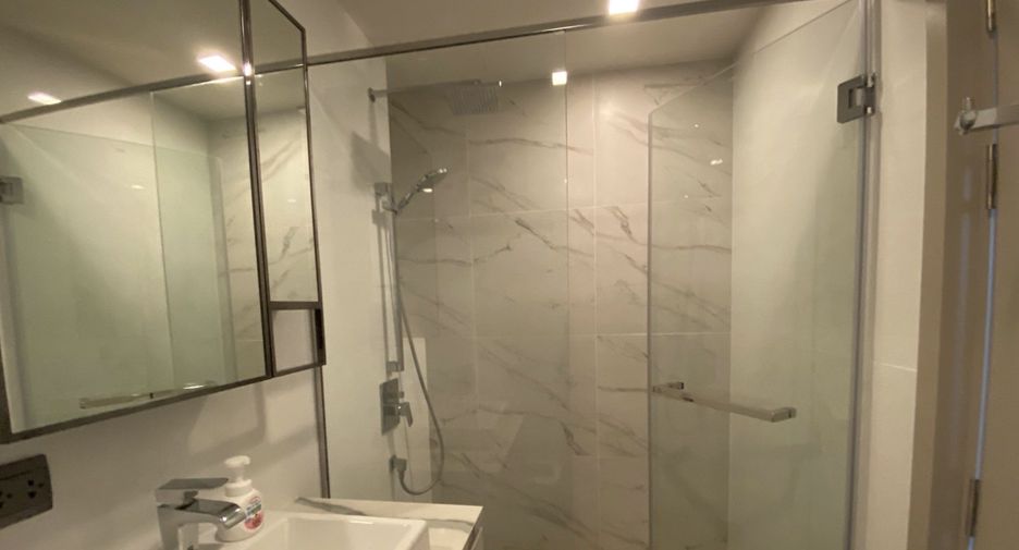 For rent 1 bed condo in Phra Khanong, Bangkok
