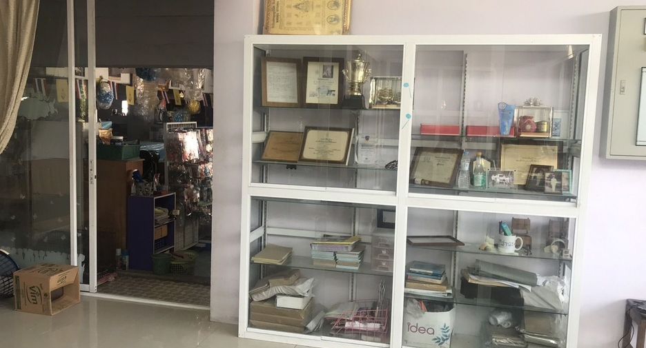 For sale 13 bedrooms retail Space in Sattahip, Chonburi