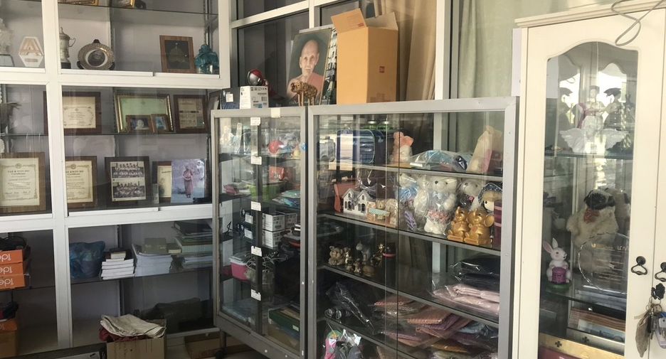 For sale 13 bedrooms retail Space in Sattahip, Chonburi