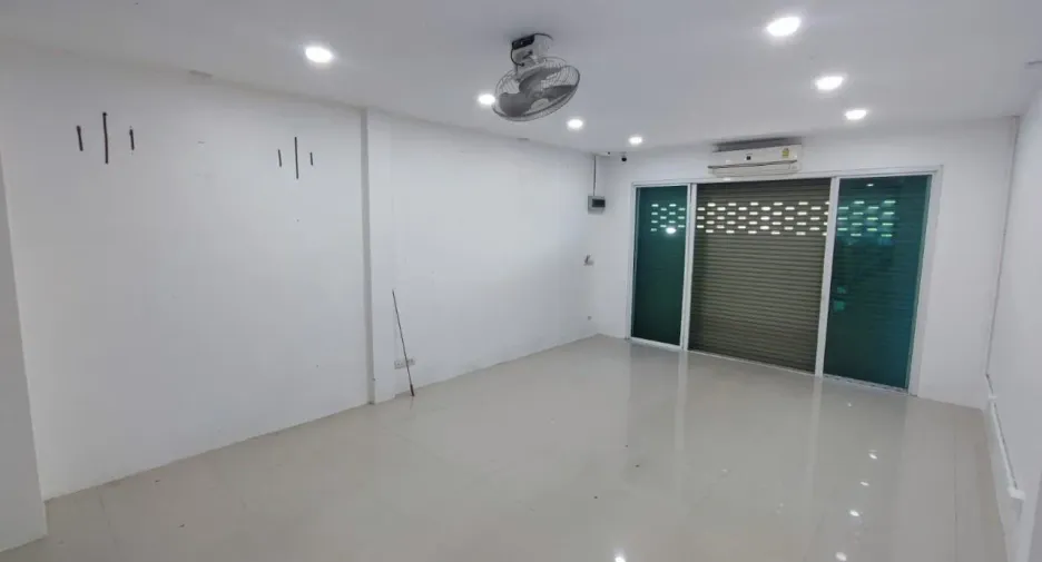 For sale and for rent 2 bedrooms townhouse in Thalang, Phuket