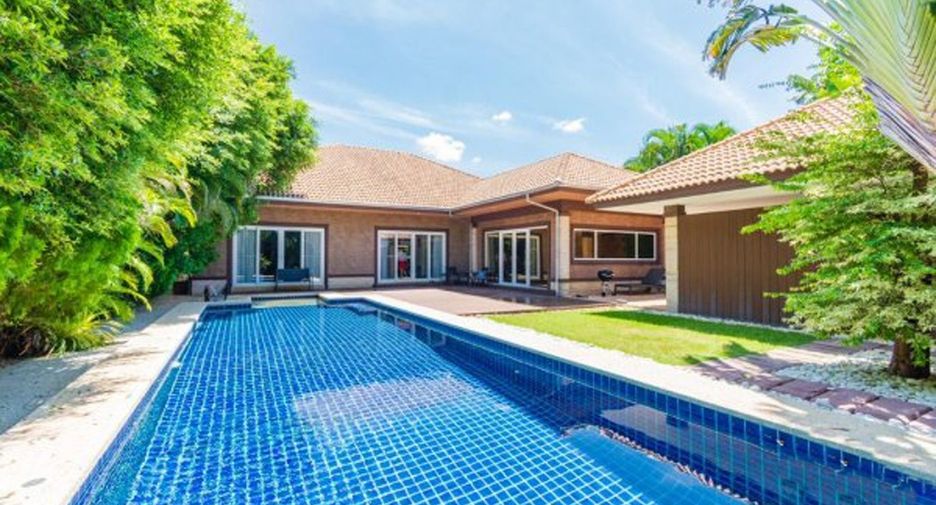 For sale 3 bedrooms villa in Hua Hin, Prachuap Khiri Khan