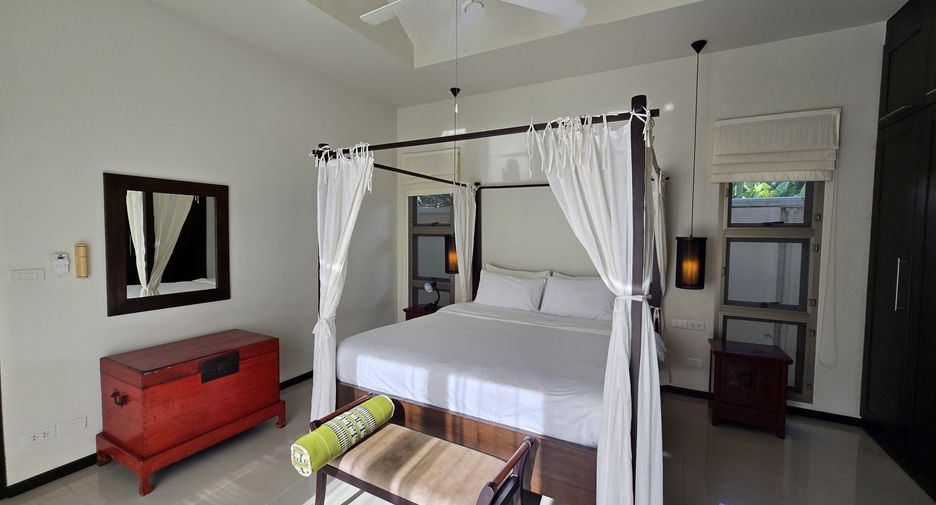 For sale 3 bedrooms villa in Mueang Phuket, Phuket