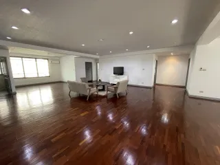 For rent 4 ベッドルーム apartment in Watthana, Bangkok