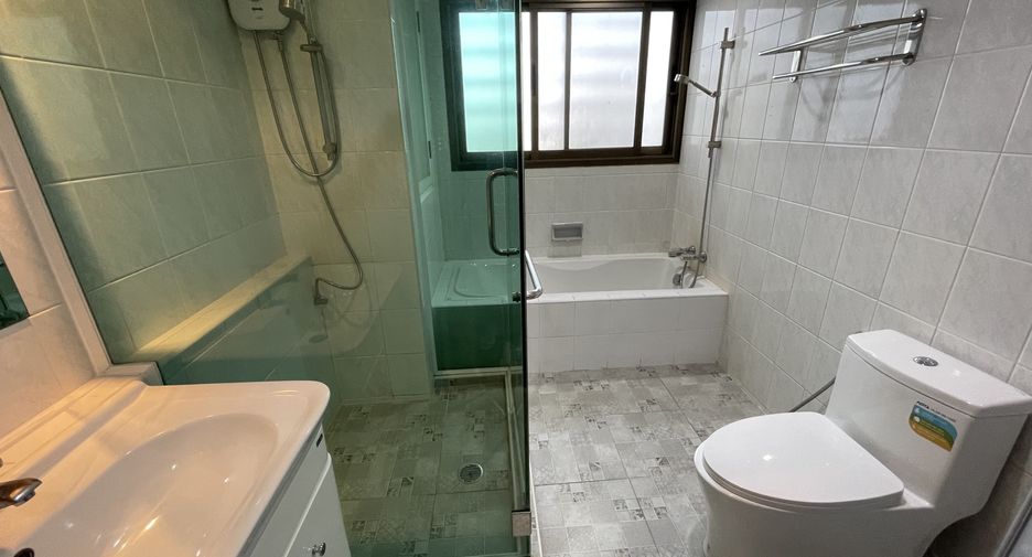 Apartment zur Miete mit 4 Zimmer in Watthana, Bangkok