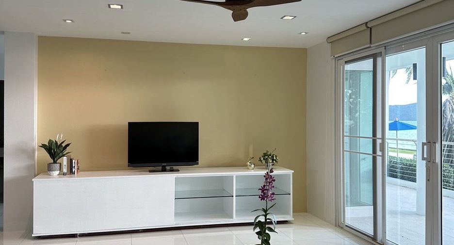 For rent 3 bedrooms condo 