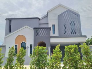 À vendre 5 chambres villa à Bang Lamung, Chonburi